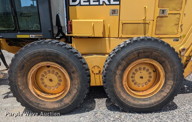 image for item DR6974 2007 John Deere 772D  motor grader