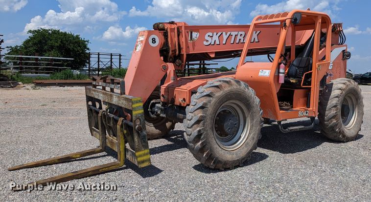 image for item DR6975 2008 SkyTrak 8042  telehandler