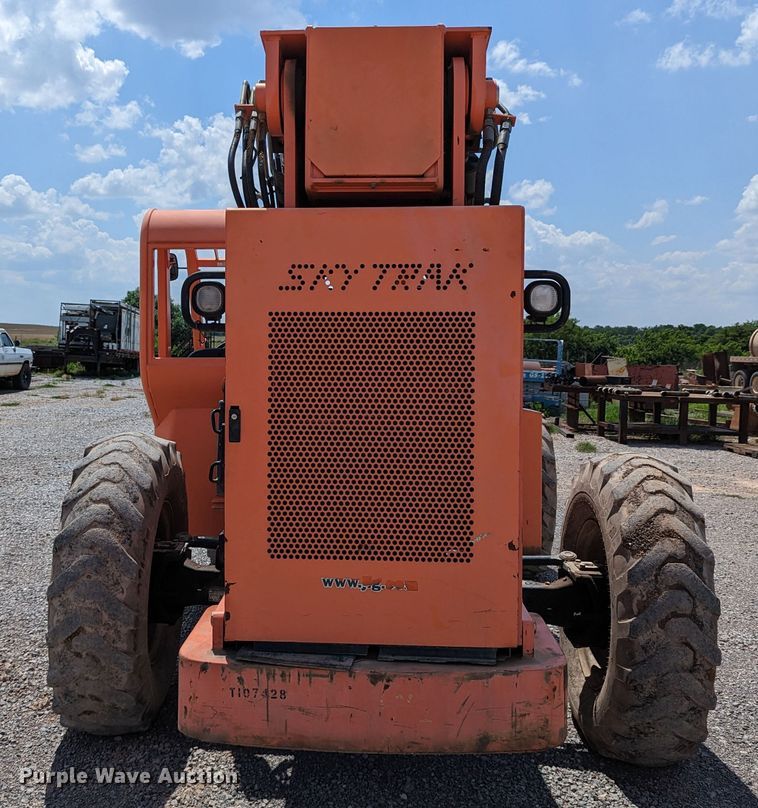 image for item DR6975 2008 SkyTrak 8042  telehandler