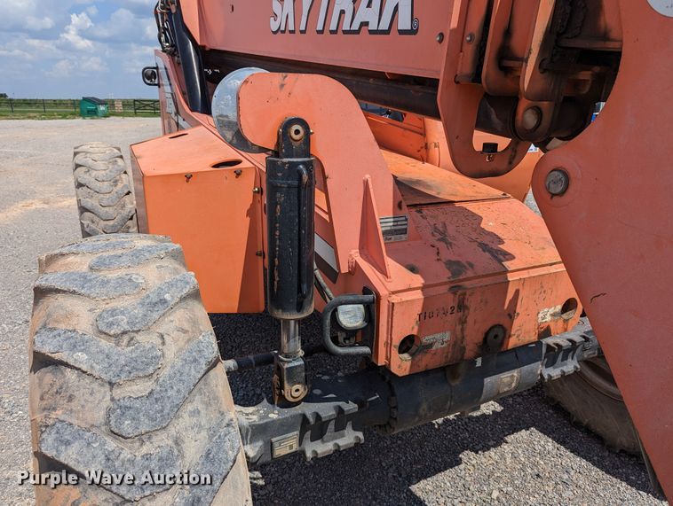 image for item DR6975 2008 SkyTrak 8042  telehandler