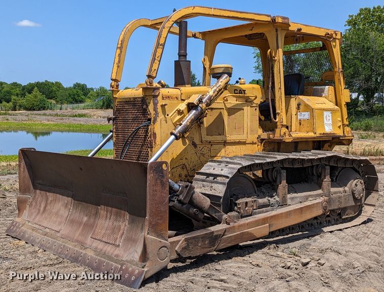 image for item DR6977 1978 Caterpillar D6D  dozer