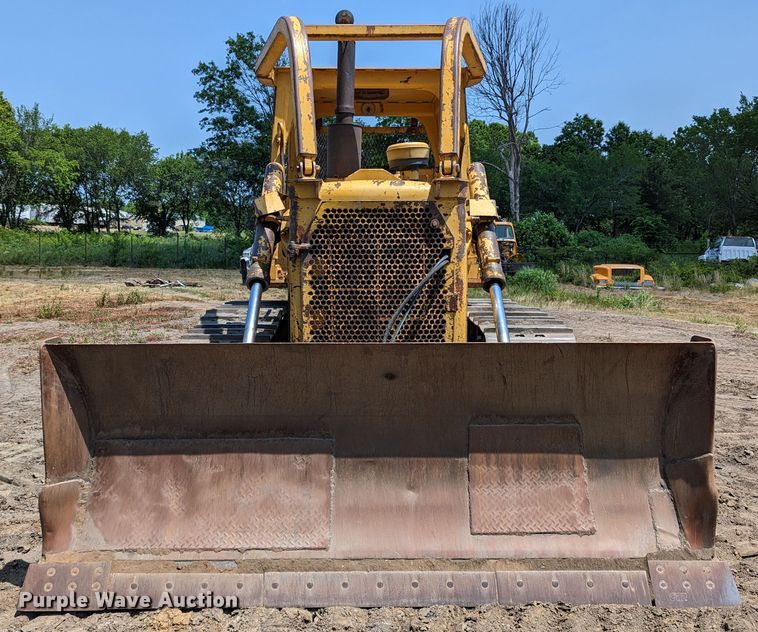 image for item DR6977 1978 Caterpillar D6D  dozer