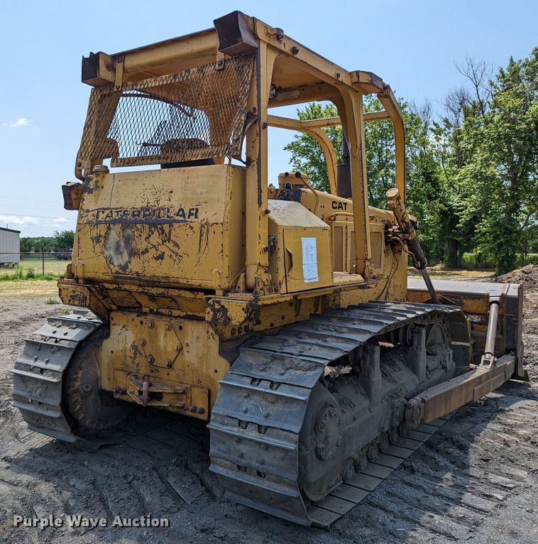 image for item DR6977 1978 Caterpillar D6D  dozer