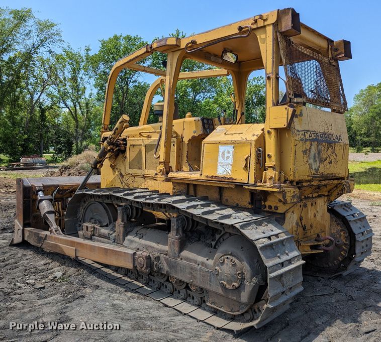 image for item DR6977 1978 Caterpillar D6D  dozer