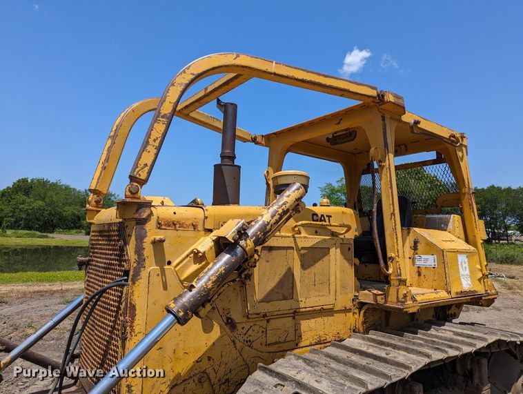 image for item DR6977 1978 Caterpillar D6D  dozer