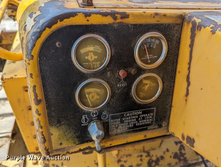 image for item DR6977 1978 Caterpillar D6D  dozer