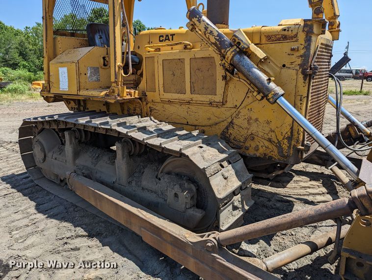 image for item DR6977 1978 Caterpillar D6D  dozer