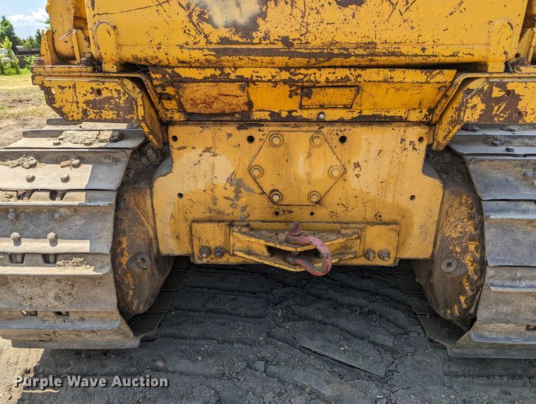 image for item DR6977 1978 Caterpillar D6D  dozer