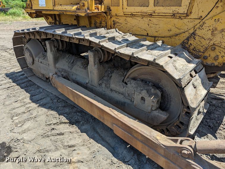 image for item DR6977 1978 Caterpillar D6D  dozer