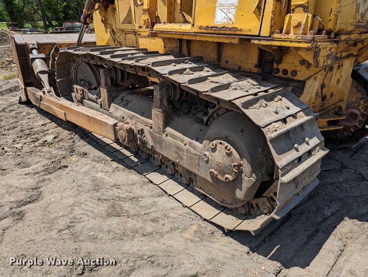 image for item DR6977 1978 Caterpillar D6D  dozer