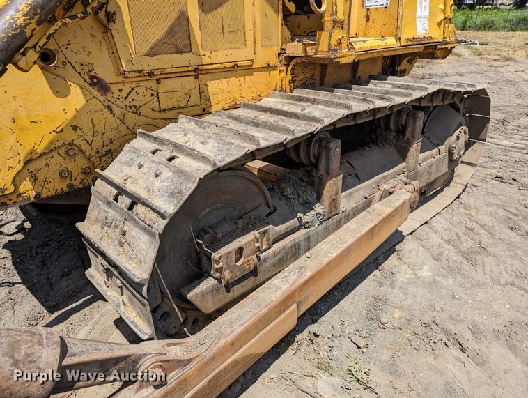 image for item DR6977 1978 Caterpillar D6D  dozer