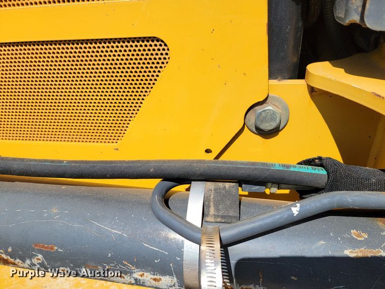 image for item HY9027 2016 John Deere 550K XLT  dozer