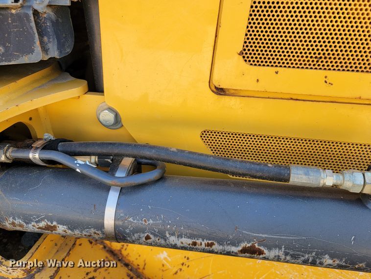 image for item HY9027 2016 John Deere 550K XLT  dozer