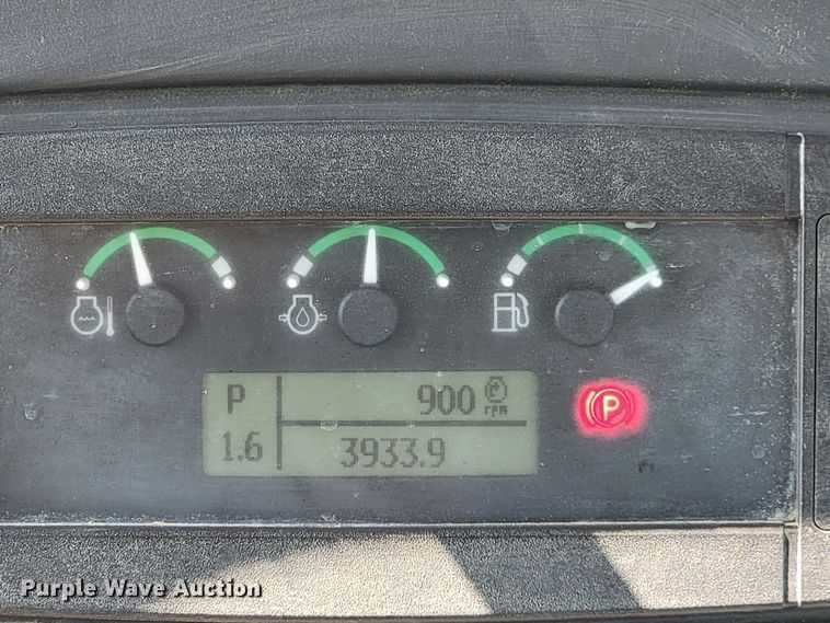 image for item HY9027 2016 John Deere 550K XLT  dozer