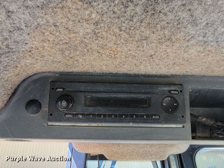 image for item HY9027 2016 John Deere 550K XLT  dozer