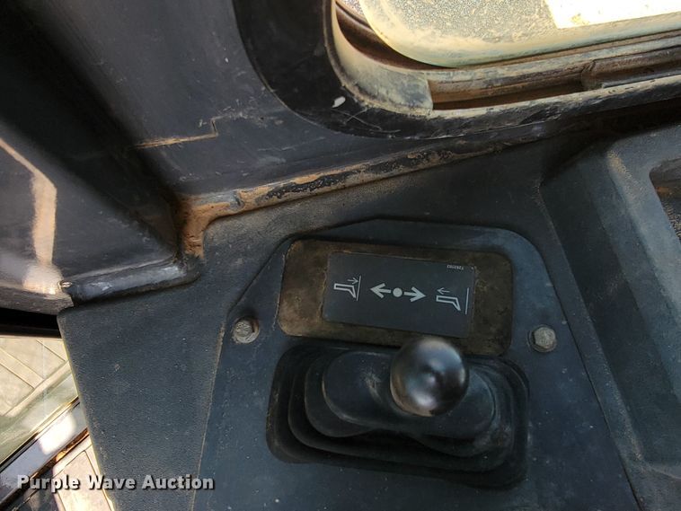 image for item HY9027 2016 John Deere 550K XLT  dozer