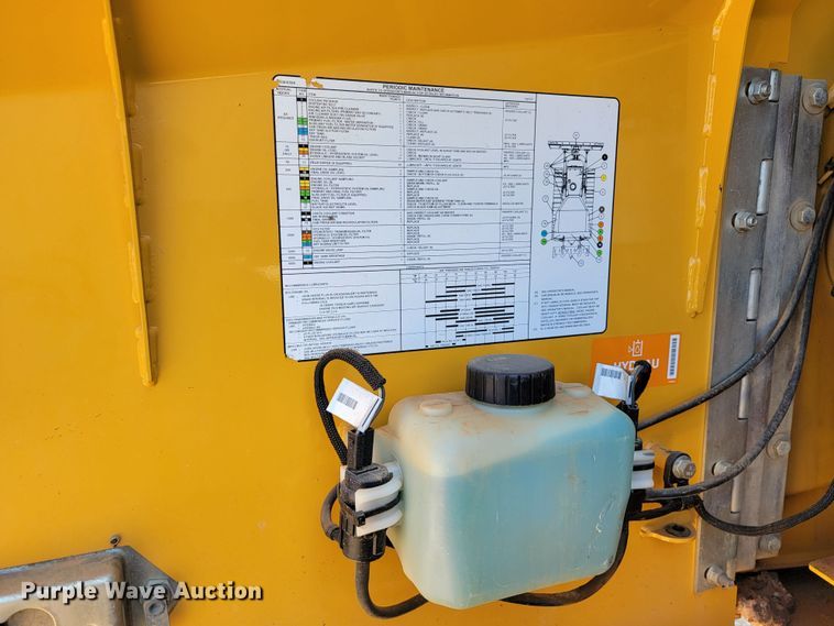 image for item HY9027 2016 John Deere 550K XLT  dozer