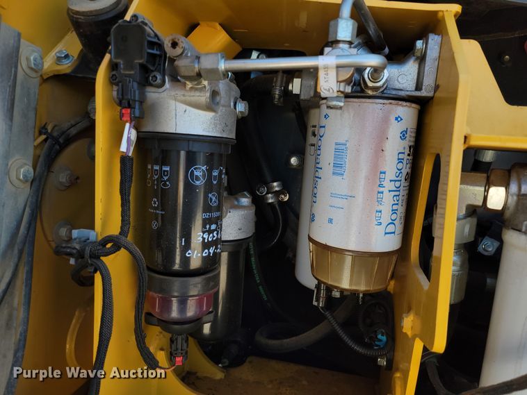 image for item HY9027 2016 John Deere 550K XLT  dozer