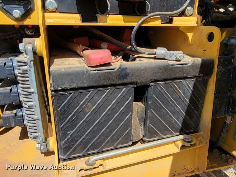 image for item HY9027 2016 John Deere 550K XLT  dozer