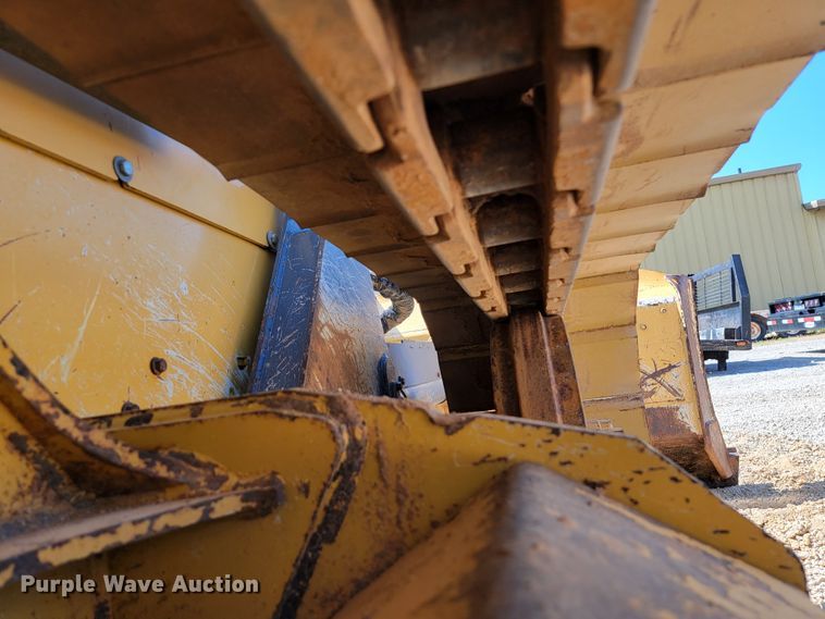 image for item HY9027 2016 John Deere 550K XLT  dozer