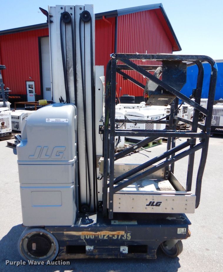 image for item IB9555 2014 JLG 20MVL  vertical lift