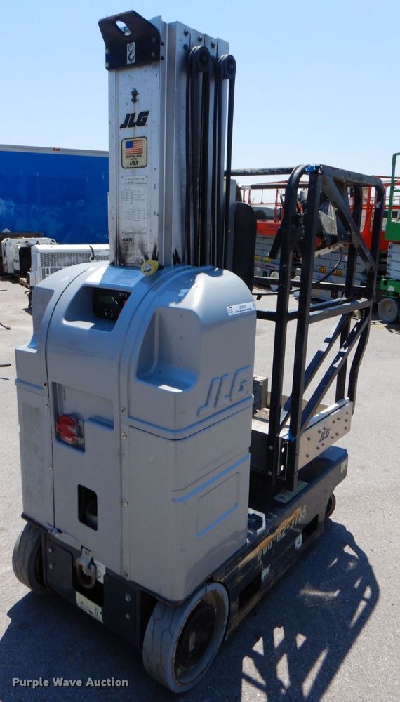 image for item IB9555 2014 JLG 20MVL  vertical lift