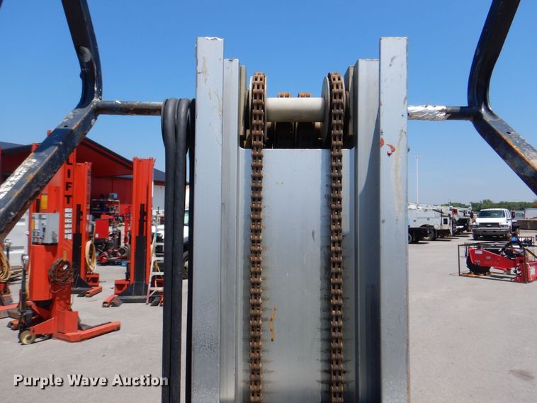 image for item IB9555 2014 JLG 20MVL  vertical lift