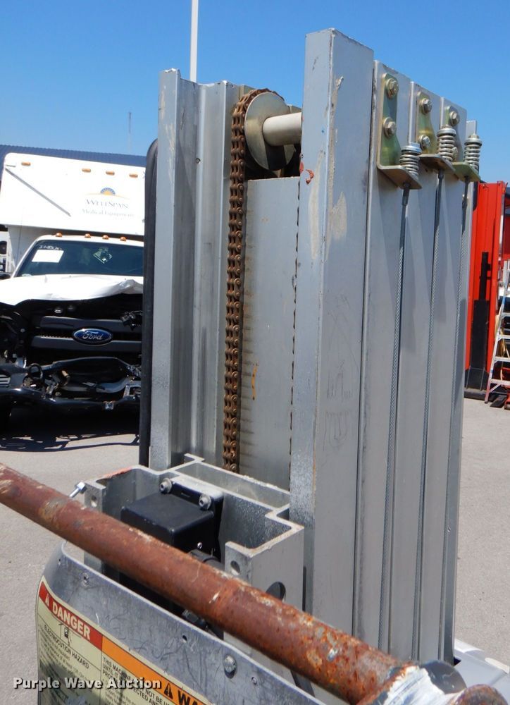 image for item IB9555 2014 JLG 20MVL  vertical lift