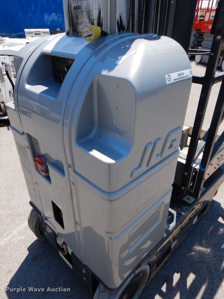 image for item IB9555 2014 JLG 20MVL  vertical lift