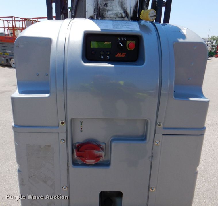 image for item IB9555 2014 JLG 20MVL  vertical lift