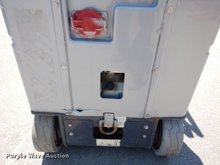 image for item IB9555 2014 JLG 20MVL  vertical lift