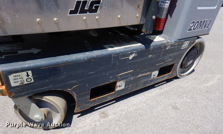 image for item IB9555 2014 JLG 20MVL  vertical lift