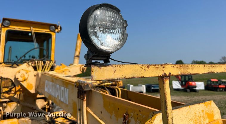 image for item II9182 1968 Champion 720 rigid frame motor grader