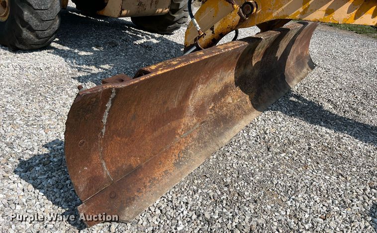 image for item II9182 1968 Champion 720 rigid frame motor grader