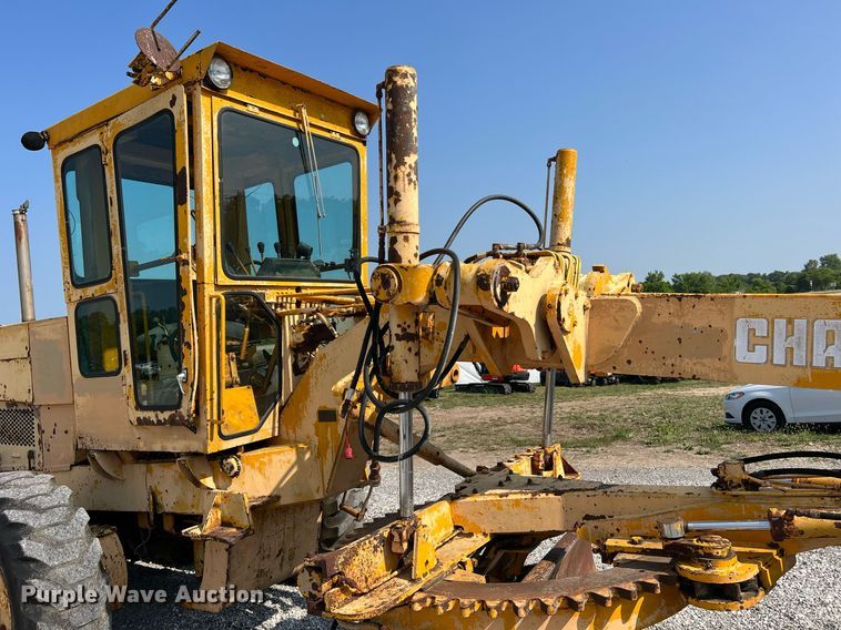 image for item II9182 1968 Champion 720 rigid frame motor grader