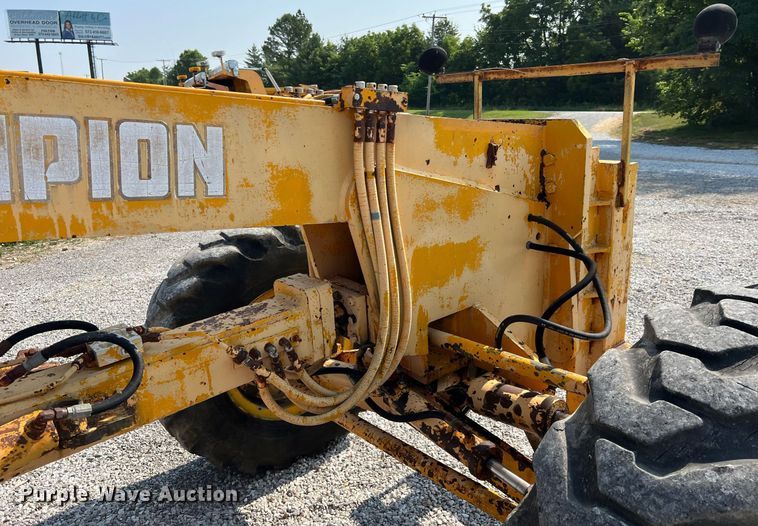 image for item II9182 1968 Champion 720 rigid frame motor grader