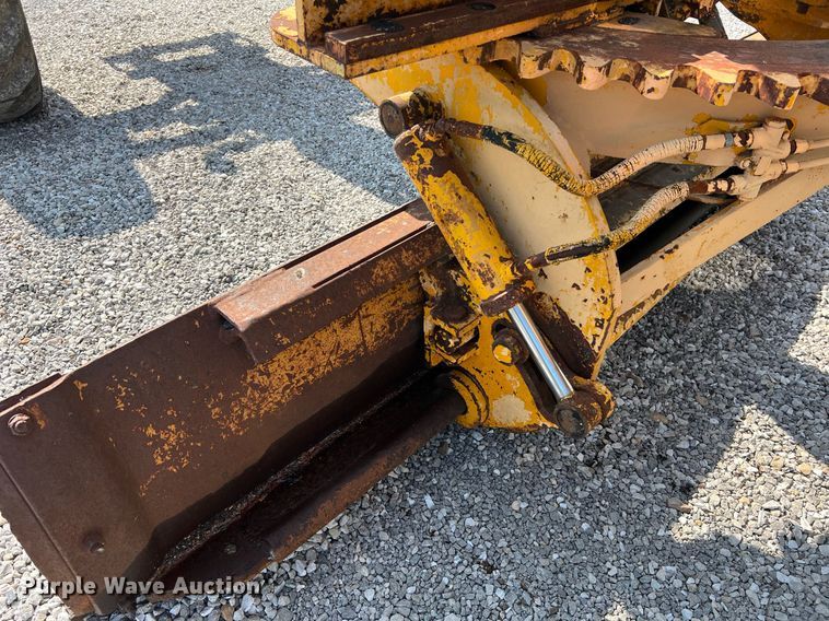 image for item II9182 1968 Champion 720 rigid frame motor grader