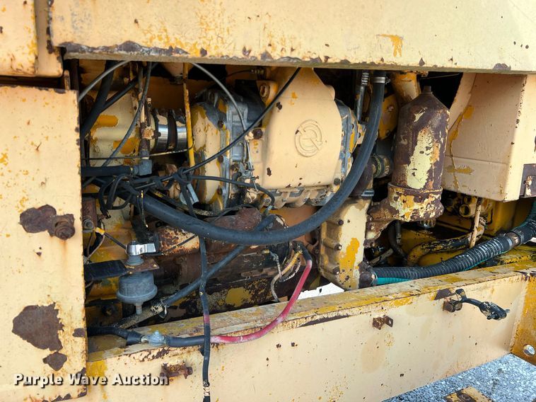 image for item II9182 1968 Champion 720 rigid frame motor grader