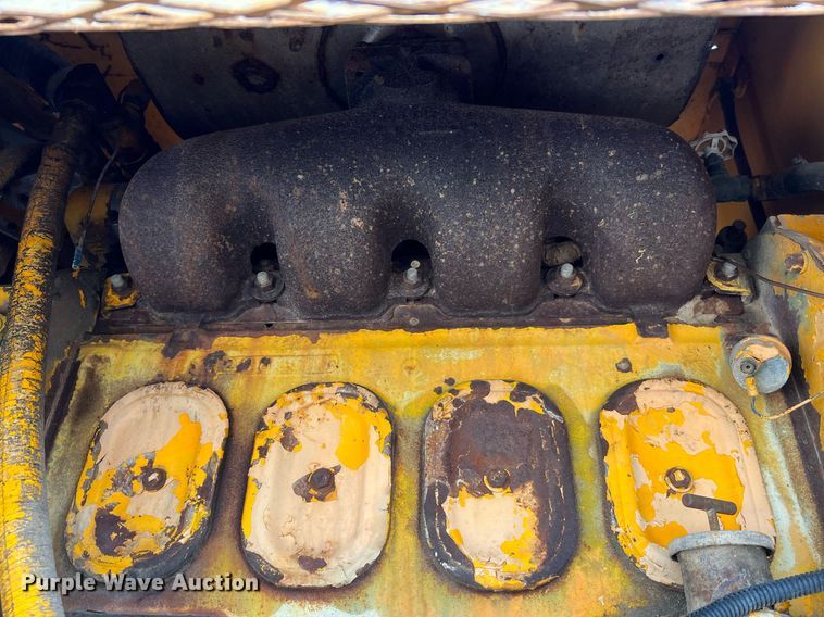 image for item II9182 1968 Champion 720 rigid frame motor grader