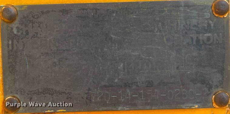 image for item II9182 1968 Champion 720 rigid frame motor grader