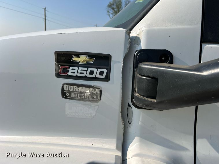 image for item II9200 2006 Chevrolet C8500  dump truck