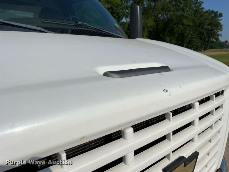 image for item II9200 2006 Chevrolet C8500  dump truck