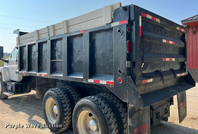 image for item II9200 2006 Chevrolet C8500  dump truck