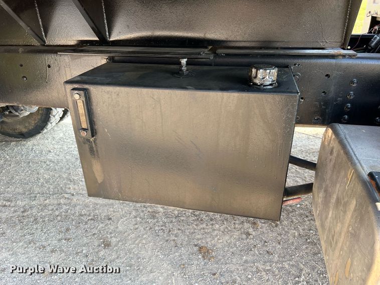 image for item II9200 2006 Chevrolet C8500  dump truck