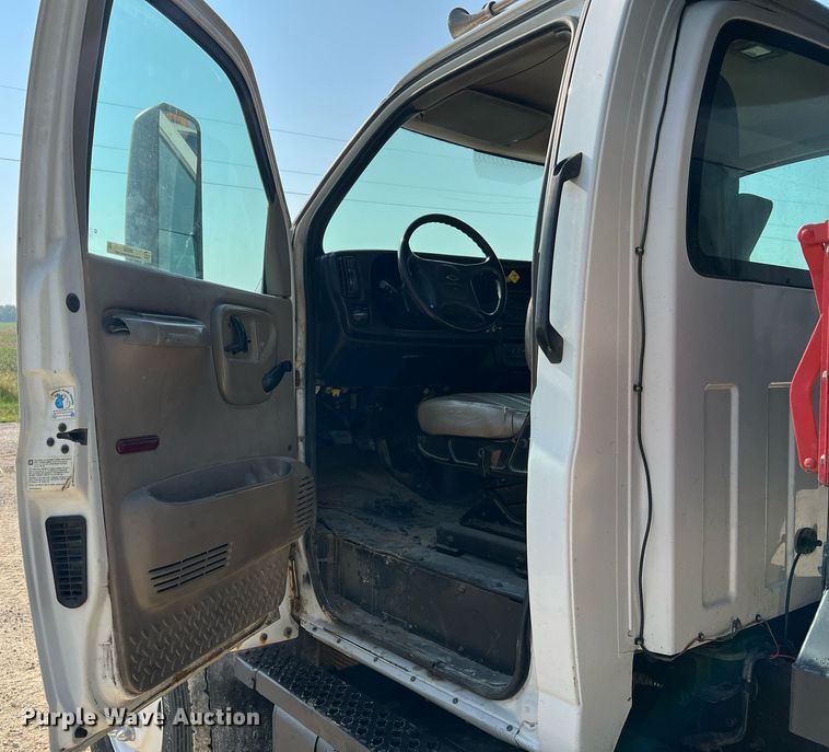 image for item II9200 2006 Chevrolet C8500  dump truck