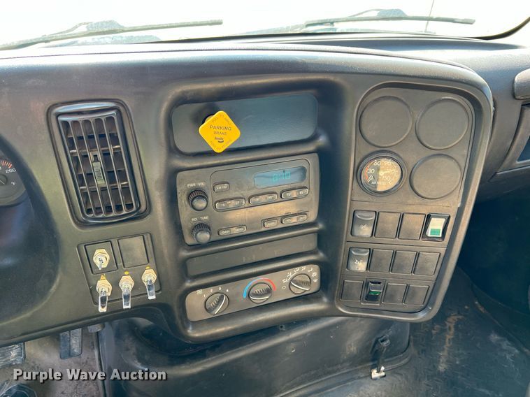 image for item II9200 2006 Chevrolet C8500  dump truck