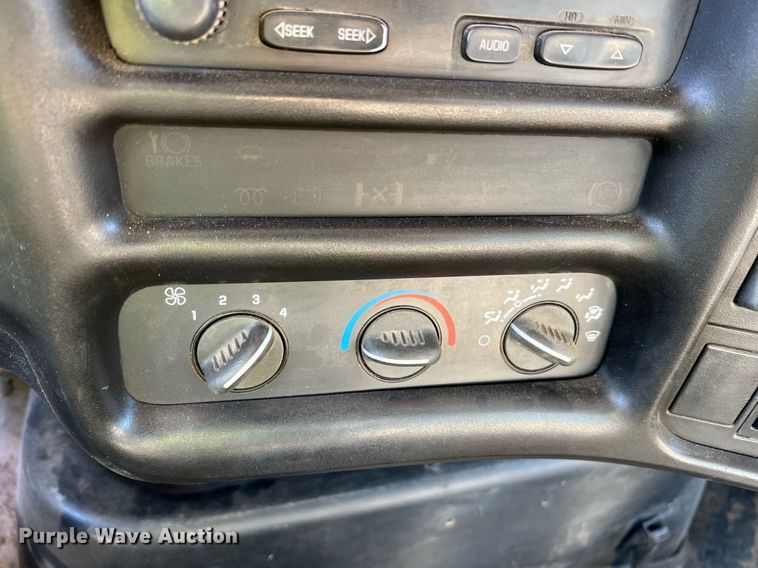 image for item II9200 2006 Chevrolet C8500  dump truck