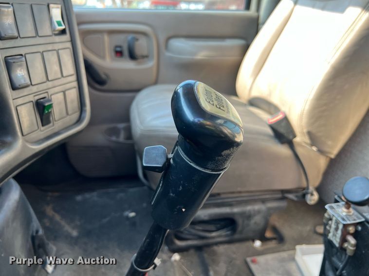 image for item II9200 2006 Chevrolet C8500  dump truck