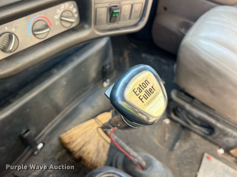 image for item II9200 2006 Chevrolet C8500  dump truck