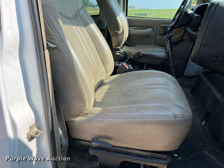 image for item II9200 2006 Chevrolet C8500  dump truck